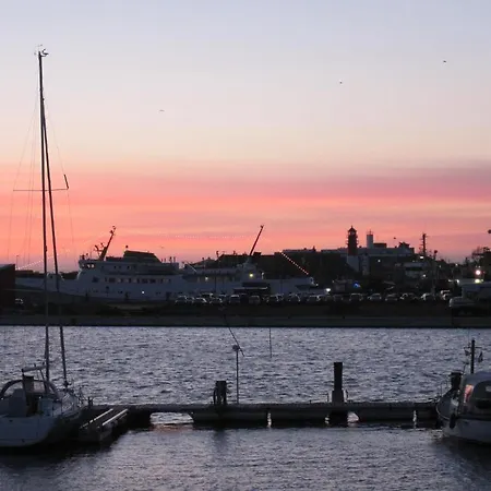 アパート アパルトマンタウス グーヴェルヌール マックス ビューズム